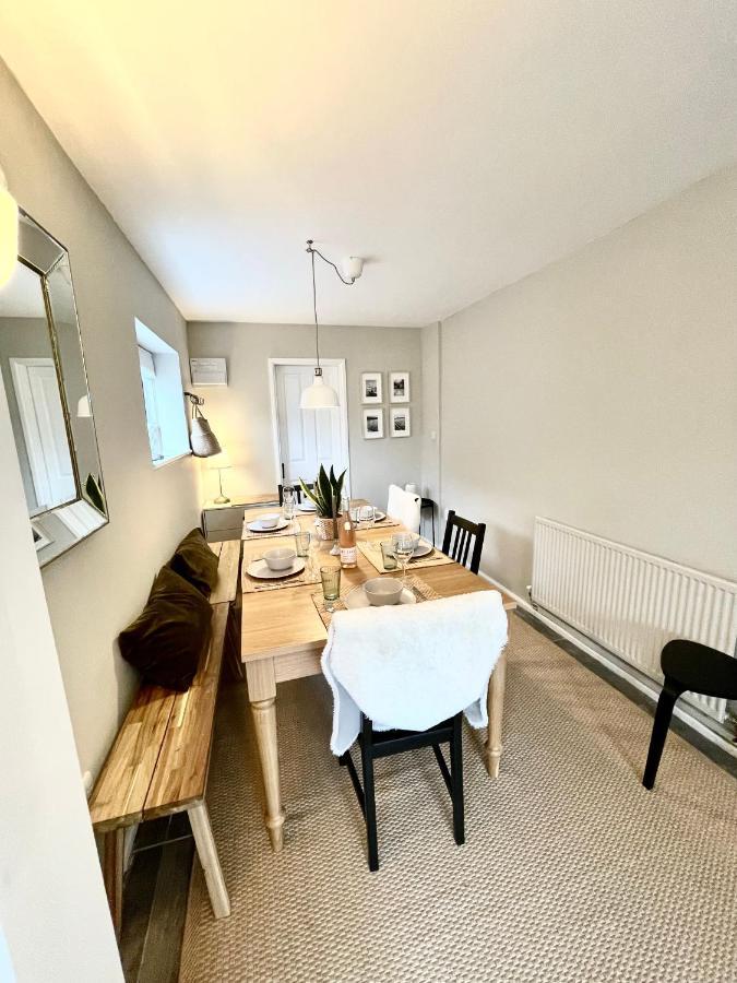 Ser Ar Y Bryn- Lovely Family Home With Garden, Walk To The Village And Beach Saundersfoot Ngoại thất bức ảnh
